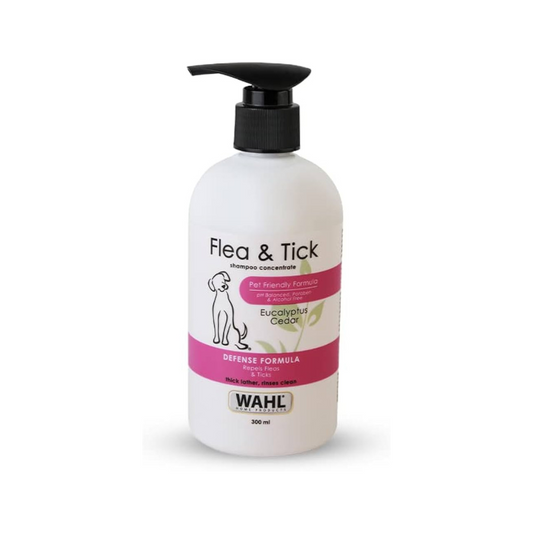 Wahl Flea and Tick Shampoo for Dogs 300 ml